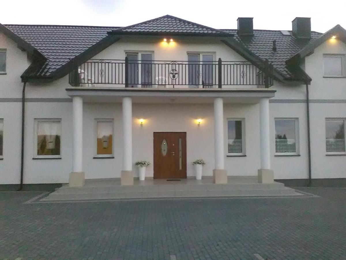 Проживание в семье Leśny Dworek Niepoczołowice-26